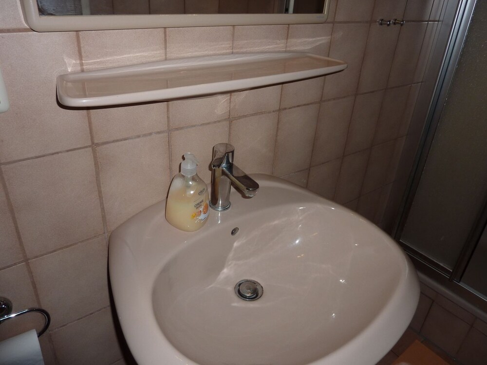 Double Room (Type 1) photo 2