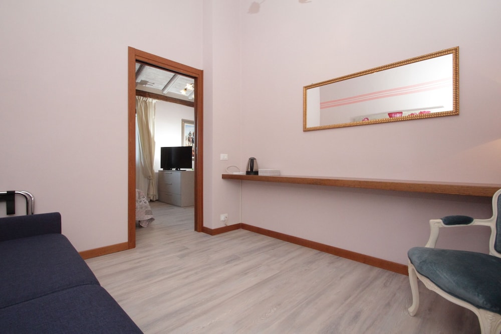 Family Double Or Twin Room, 1 Bedroom, Private Bathroom, Garden Area photo 3