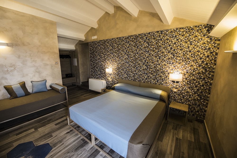 Deluxe Suite, Sea View photo 3