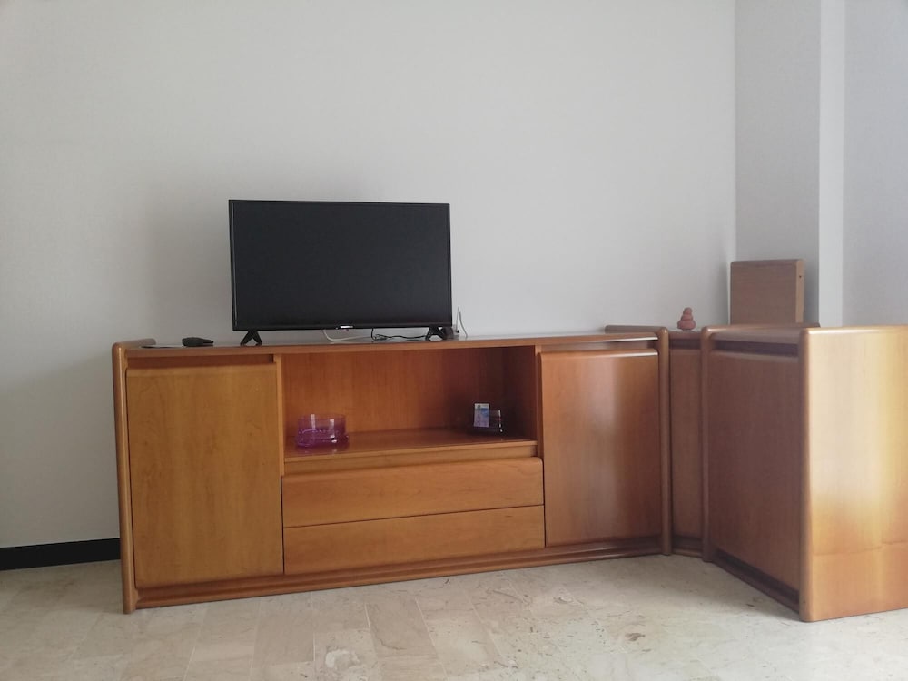 Apartment photo 2