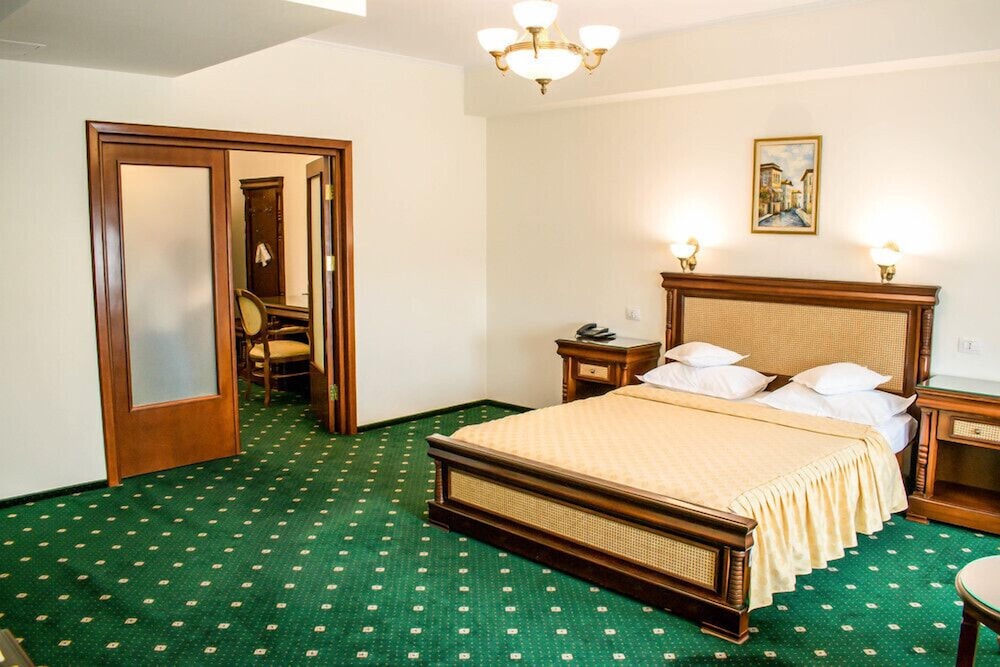 Standard Suite