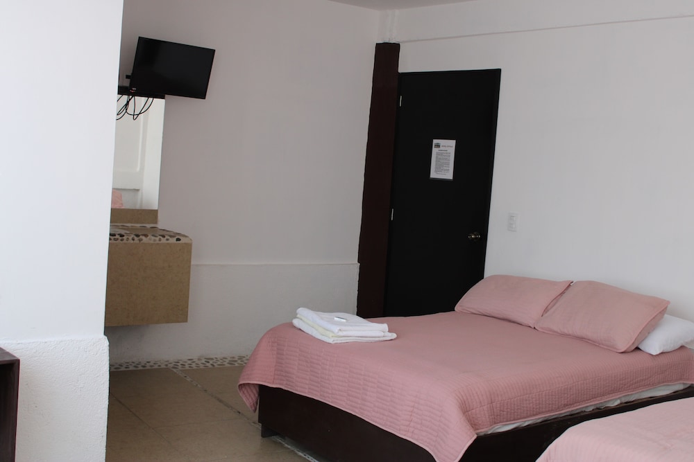 Basic Single Room photo 2