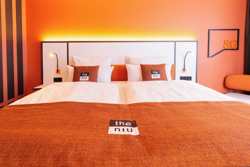 Premium Room, 1 Queen Bed with Sofa bed photo 1