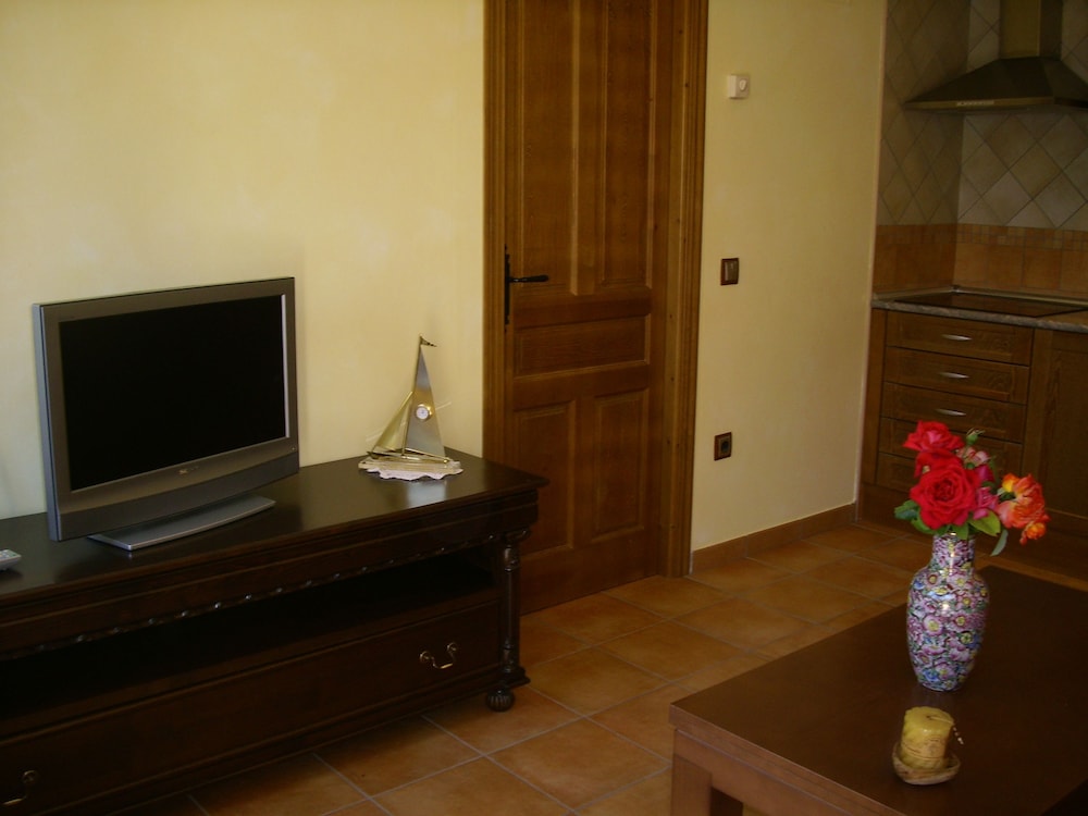 Basic Double Room Single Use photo 3