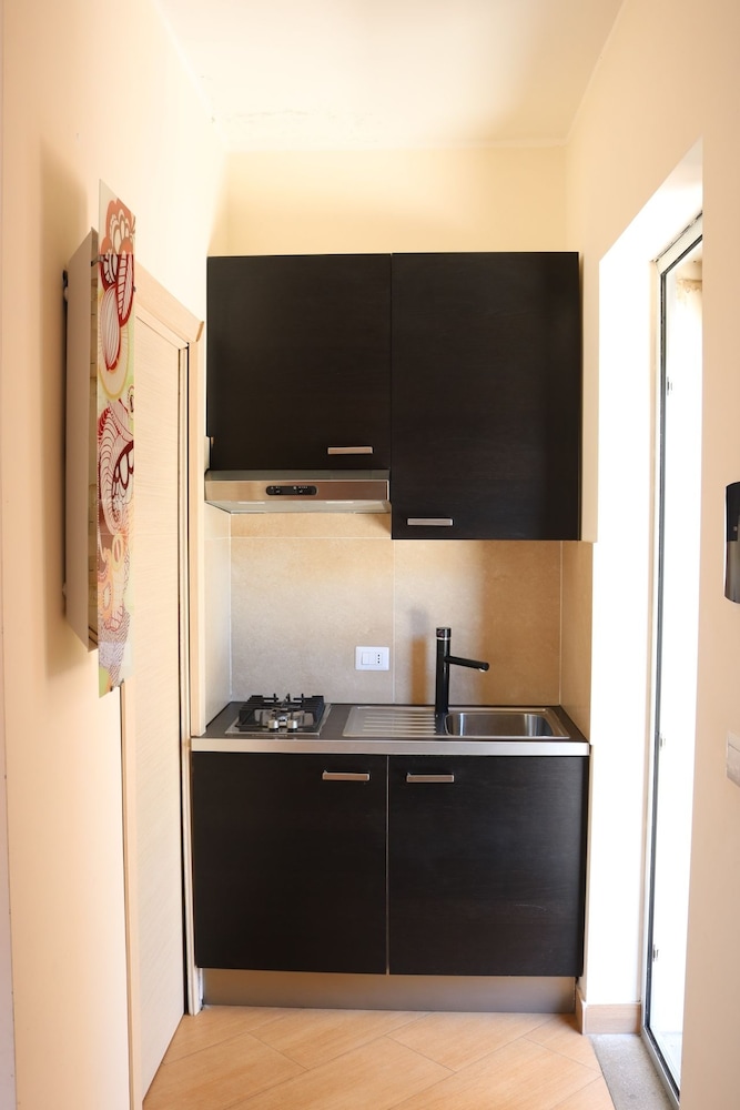 Comfort Studio Suite, 1 Bedroom, Kitchenette, Garden Area photo 3