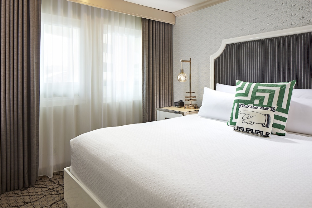 Deluxe Room, 1 King Bed