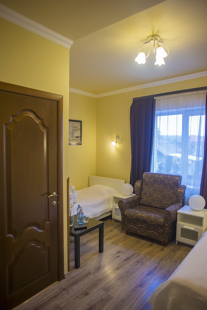 Standard Twin Room photo 2