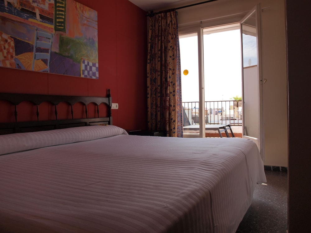 Double Room, Pool View (Atic)