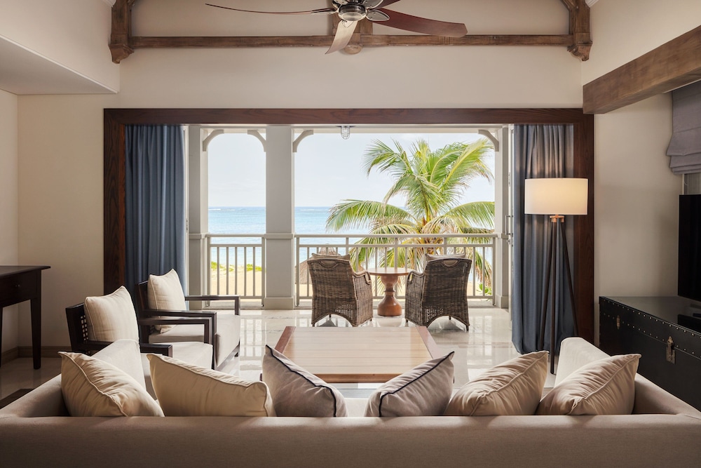 Suite, 1 King Bed With Sofa Bed, Balcony