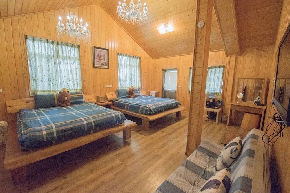 Deluxe Quadruple Room, Non Smoking photo 2