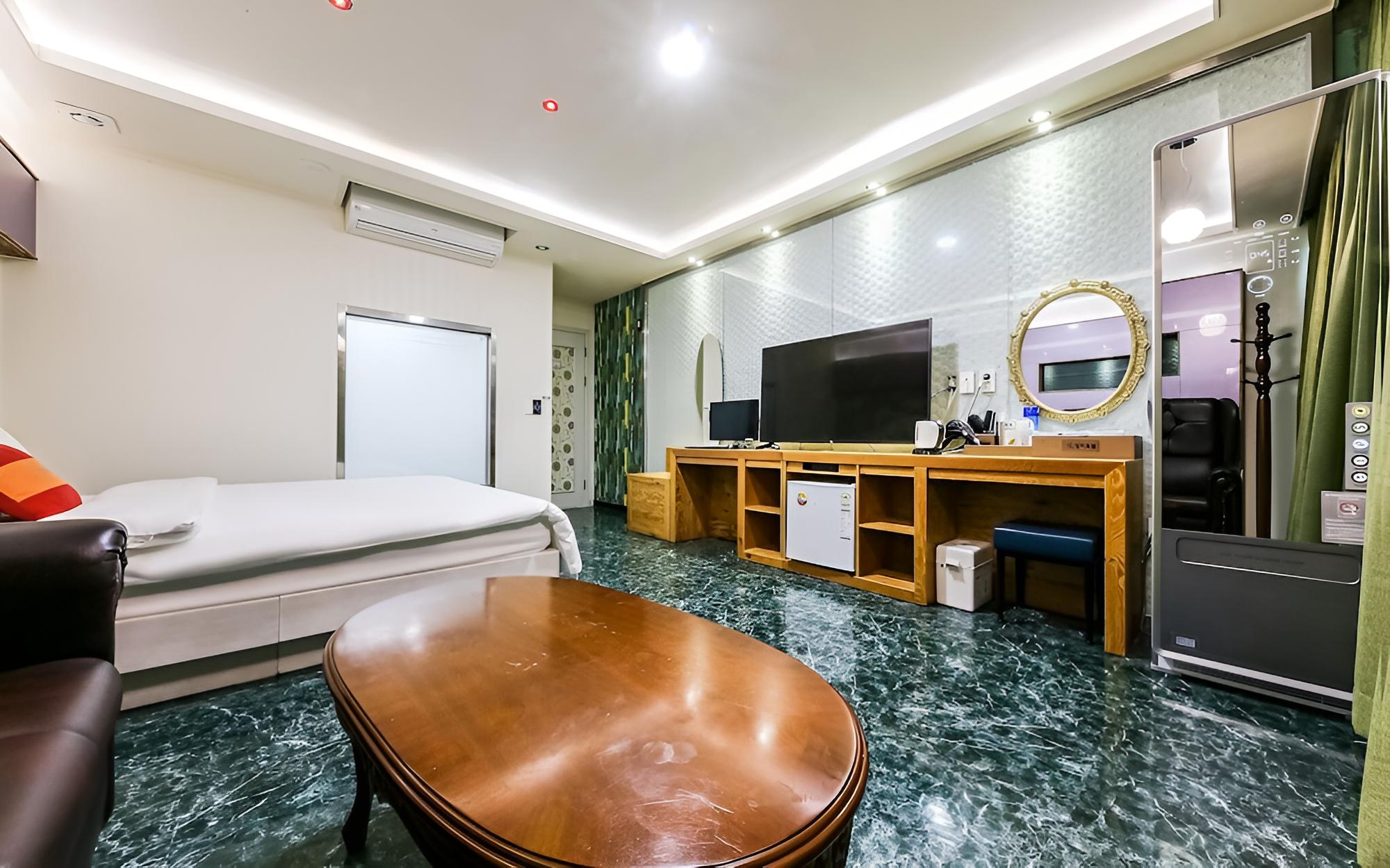 Room (Styler (free breakfast)) - Photo 6