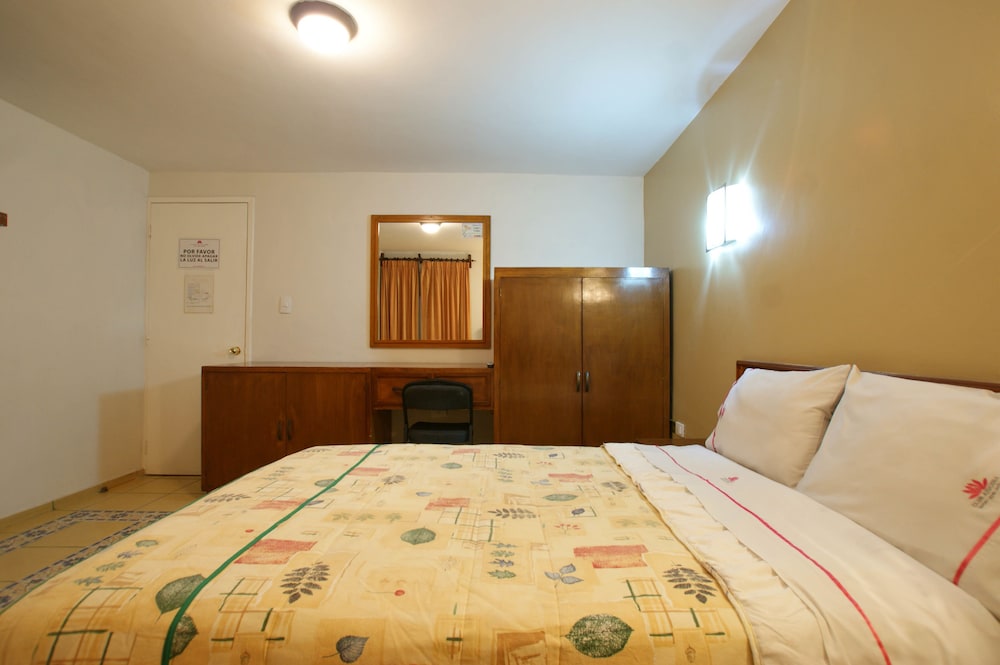 Business Room, 1 Queen Bed photo 2