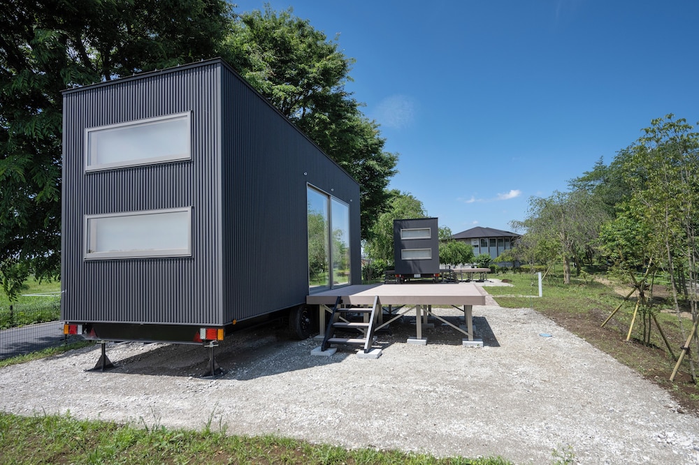 Basic Mobile Home, Partial Lake View photo 2