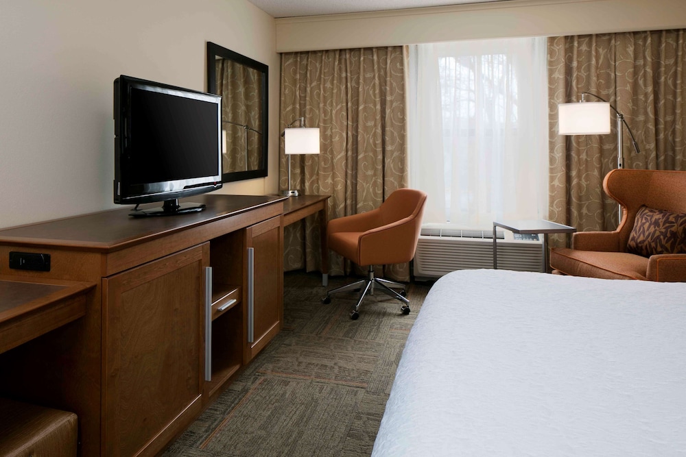 1 King Bed, Accessible Non Smoking - Photo 1