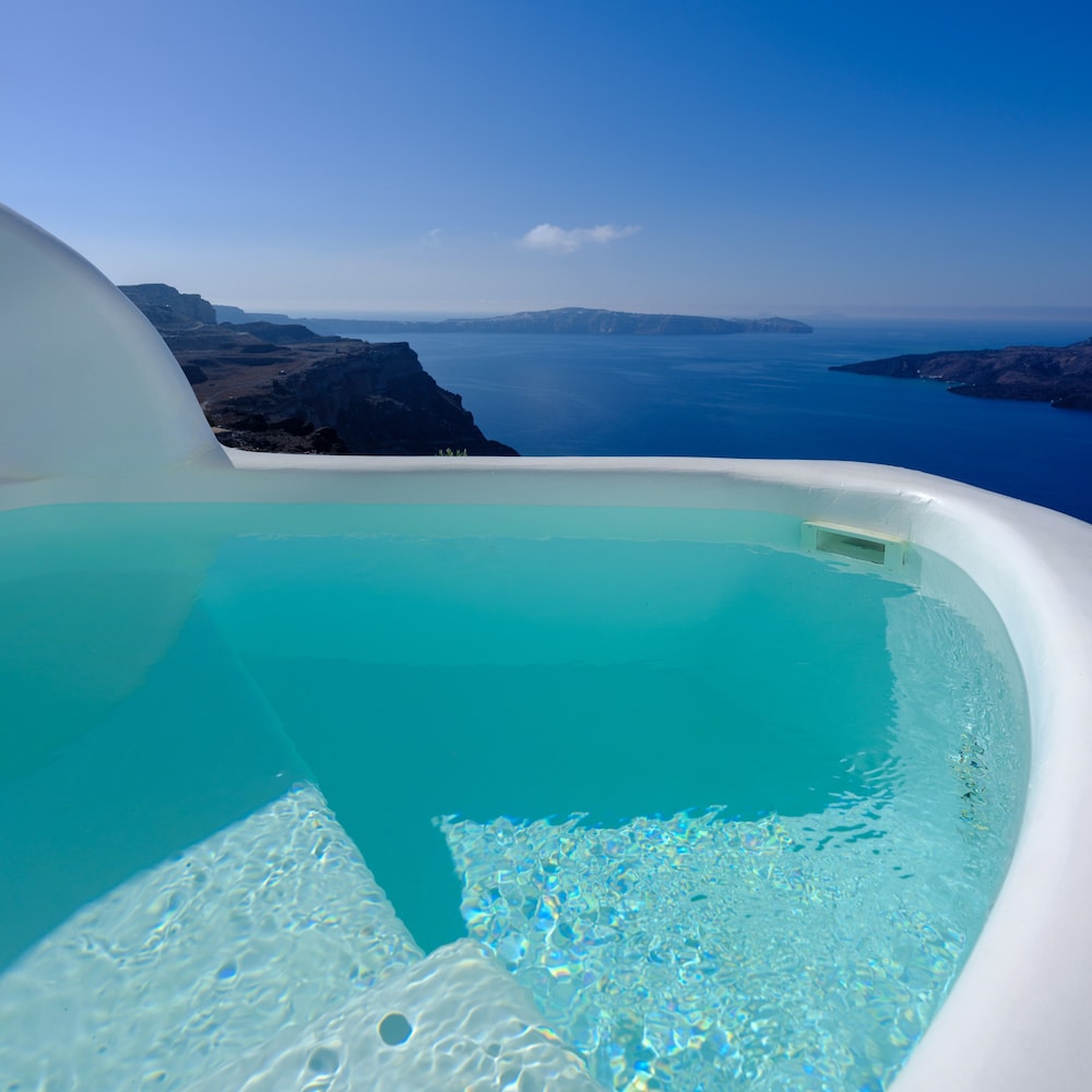 Apartment, 1 Bedroom (Cave, Outdoor Hot Tub) - Photo 4