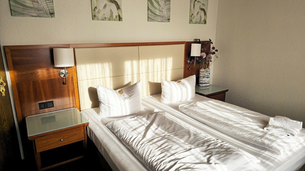 Classic Double Room, Non Smoking photo 3