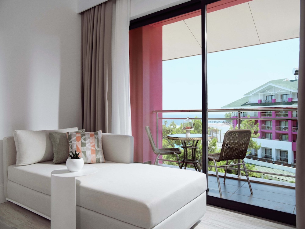 Deluxe Room Partially Sea View