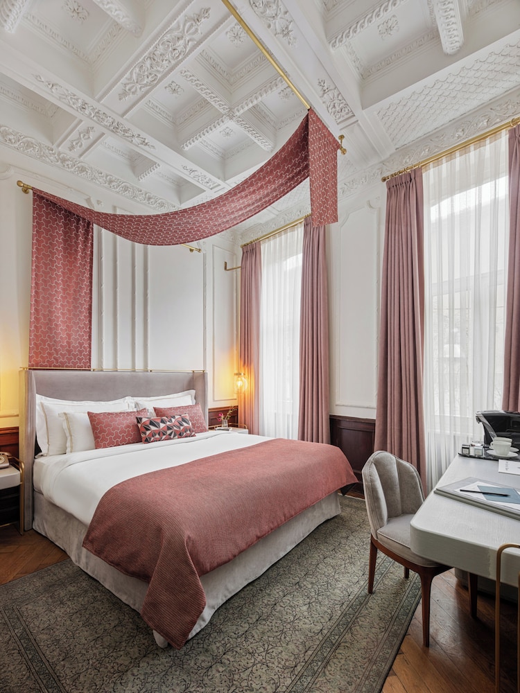 Deluxe Double Room, City View (Garden View) photo 2