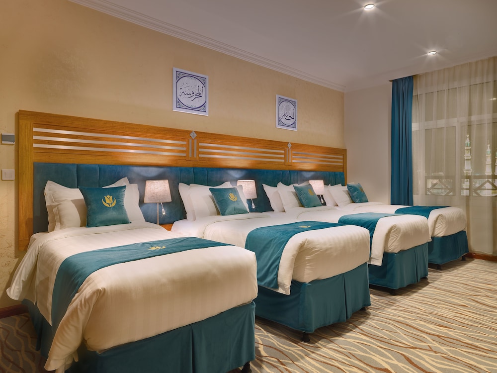 Standard Room, Multiple Beds (Haram View) - Photo 2