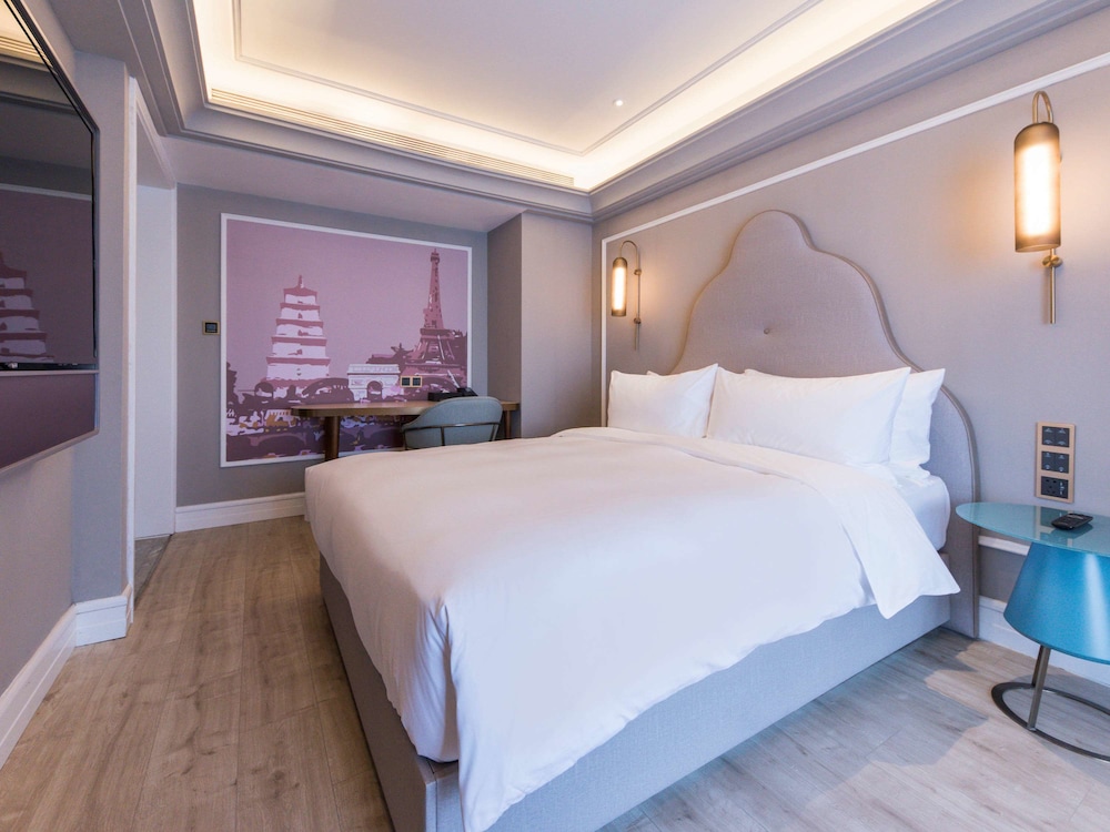 Standard Room, 1 Queen Bed
