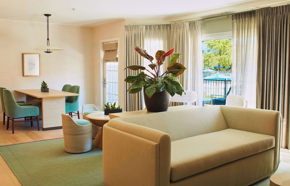 Executive King Room with View