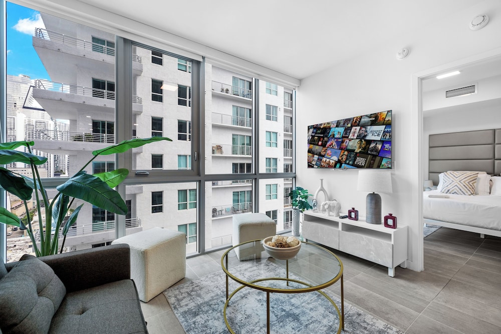 Deluxe Condo, 1 Bedroom, City View photo 1