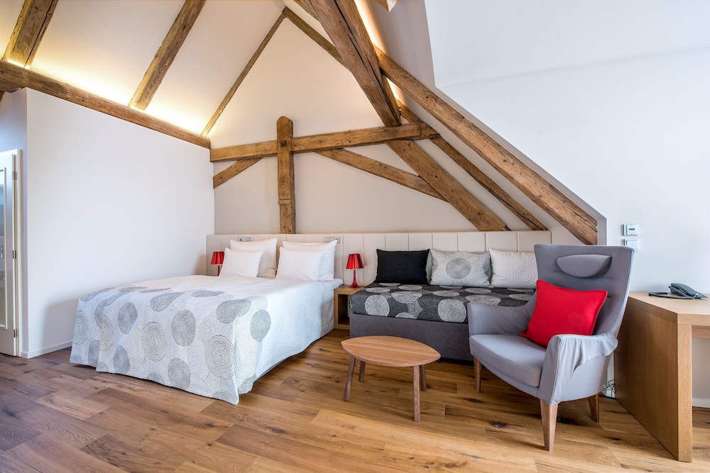 Deluxe Double or Twin Room - Photo 1