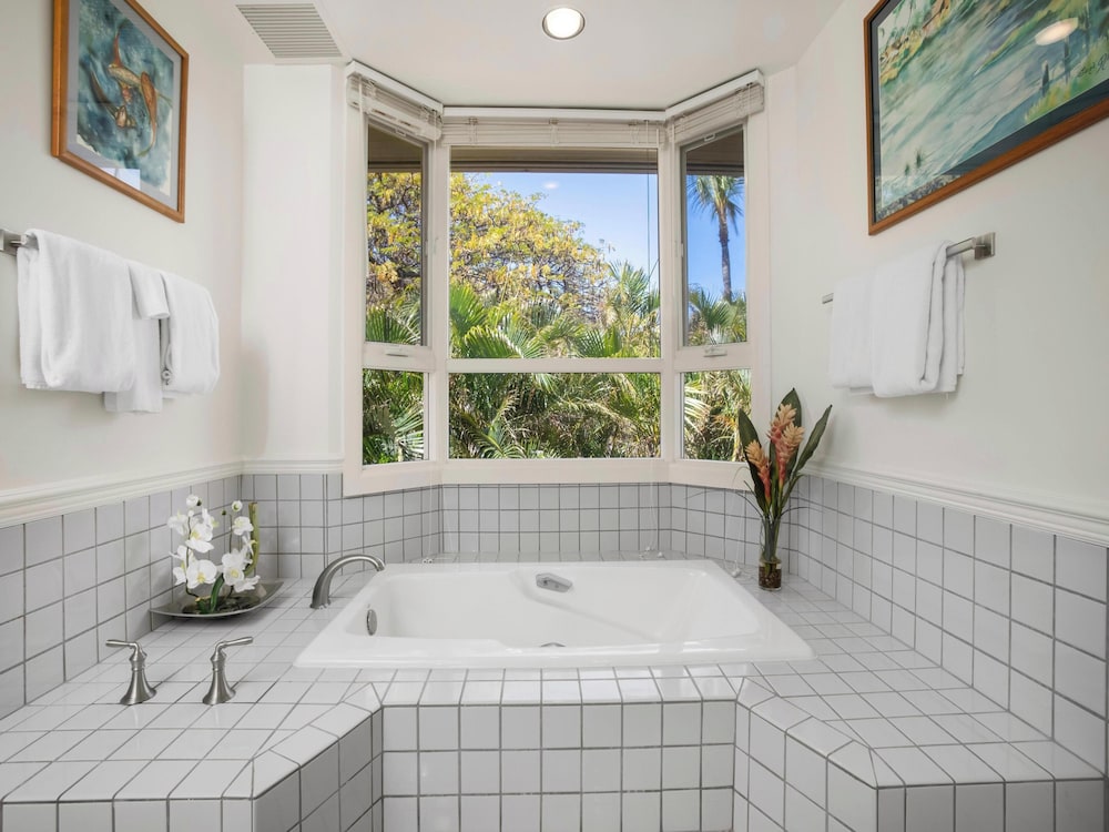 Condo, 2 Bedrooms, Garden View (M1) photo 3