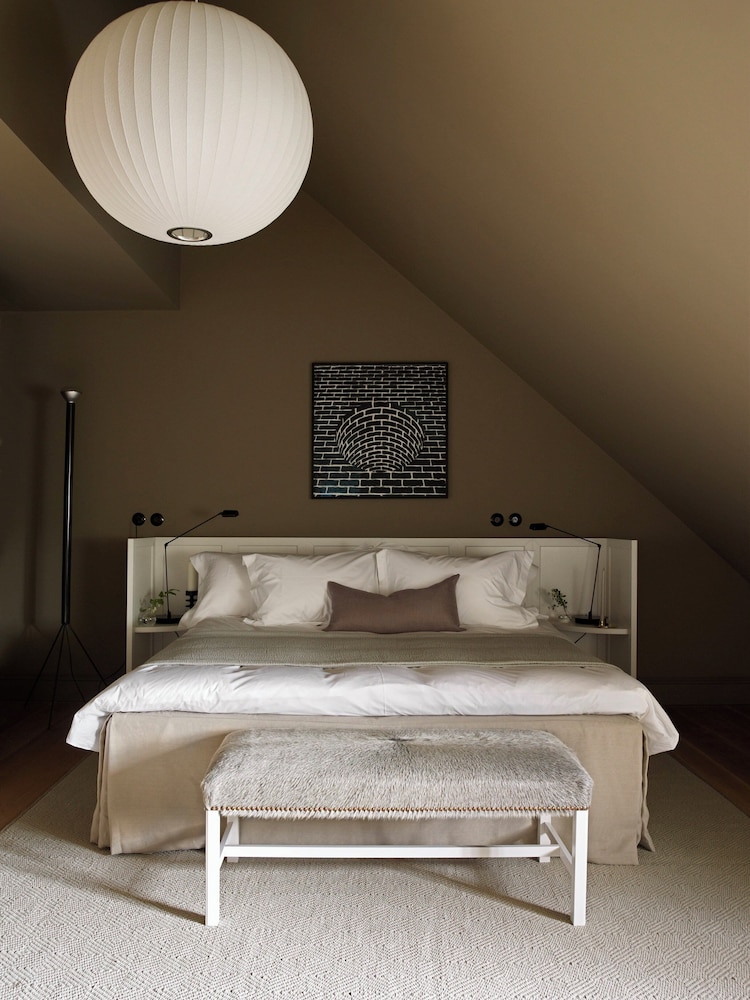 Superior Room, 1 King Bed, Garden View