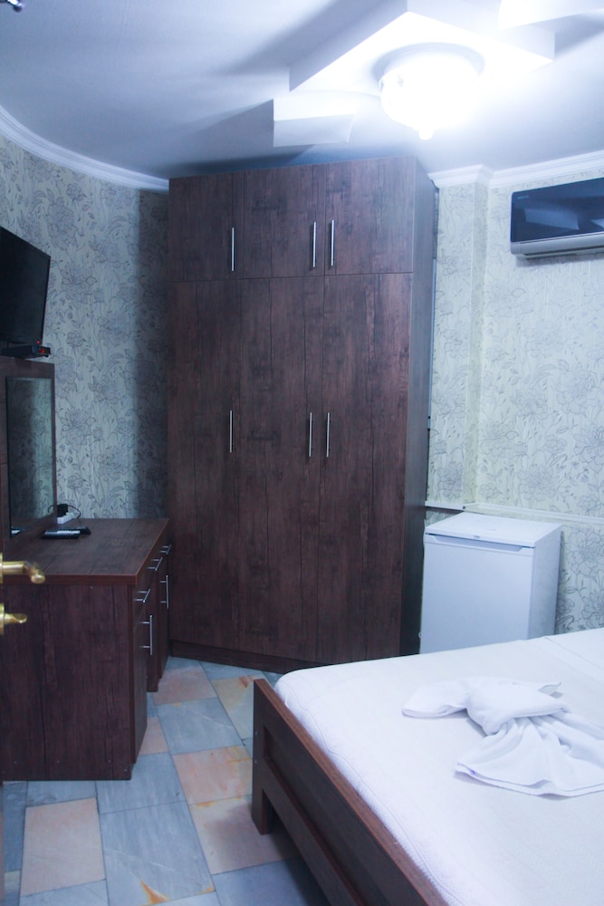 Economy Double Room photo 1