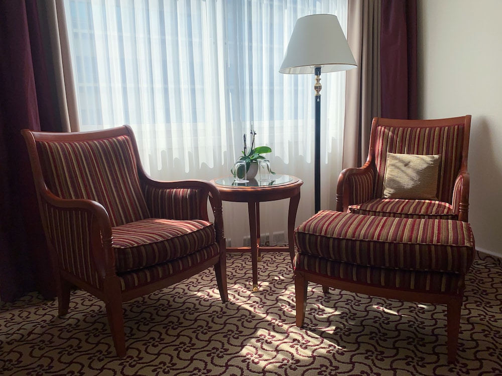 Family Room, Multiple Beds - Photo 2