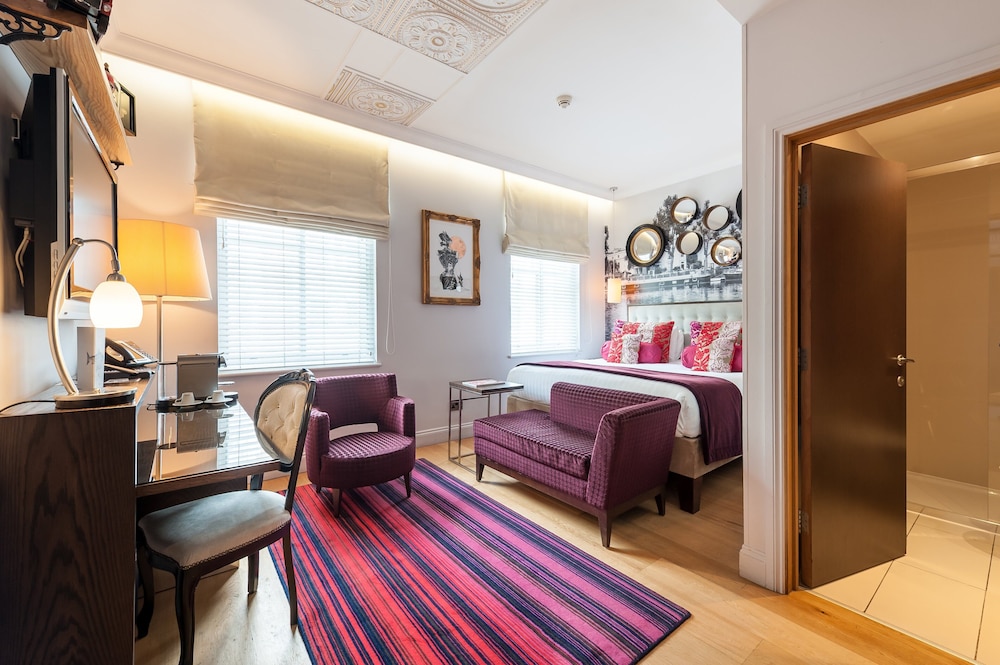 Premium Room, 1 King Bed with Sofa bed, Garden View photo 1