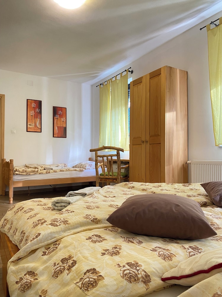 Triple Room - Photo 10