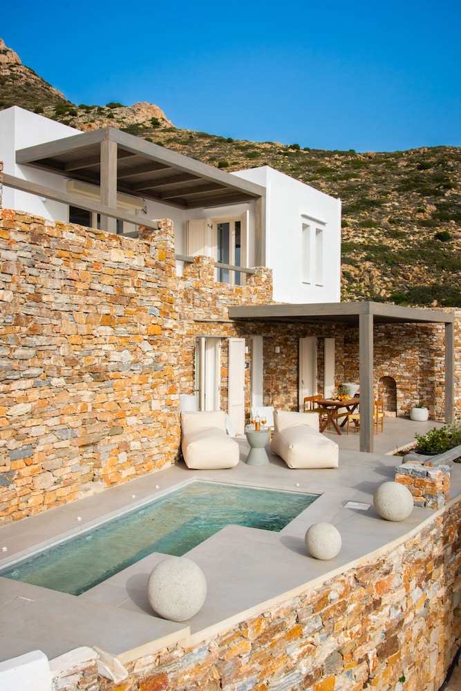 Superior Villa, 2 Bedrooms, Private Pool, Sea View photo 2