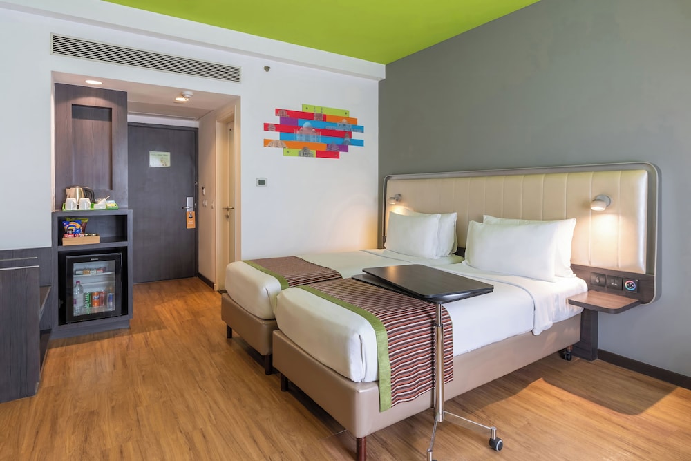Deluxe Room - Photo 5
