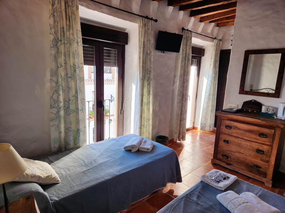 Superior Twin Room, Balcony photo 2