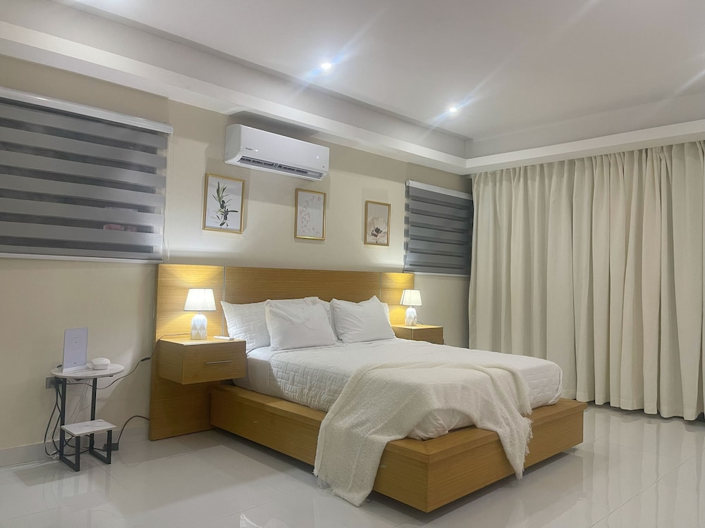 Luxury Villa photo 3