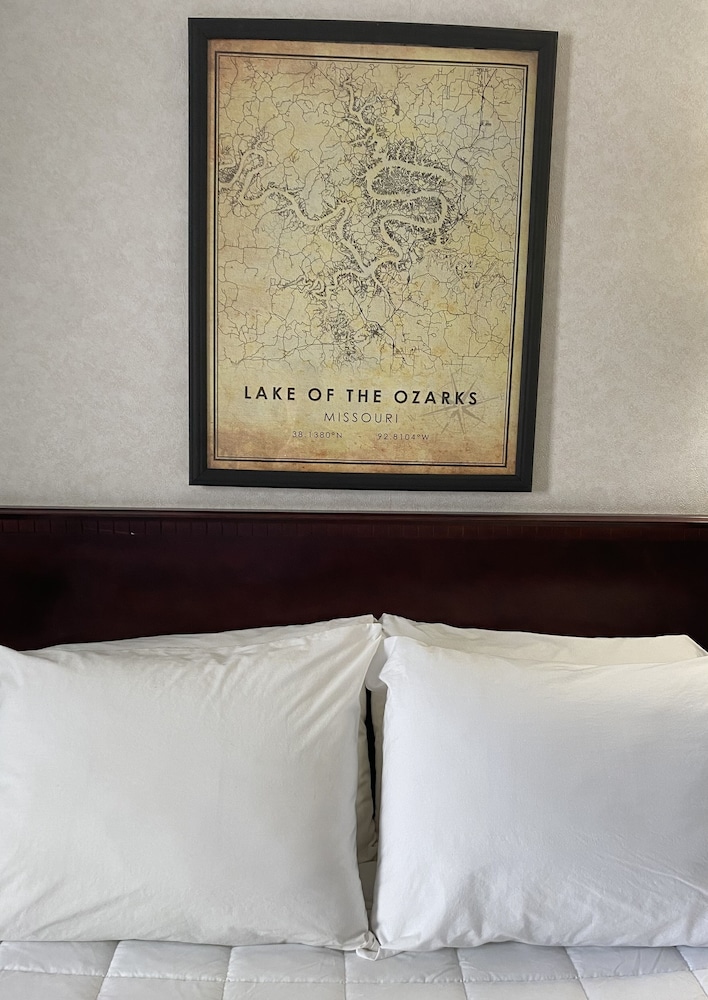 Deluxe Room, 2 Queen Beds, Non Smoking photo 3