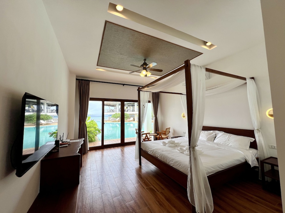 Luxury Double Room, Beach View