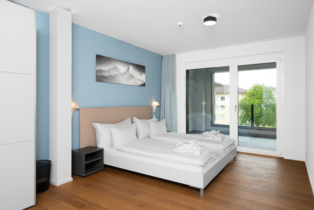 Luxury Apartment, Multiple Bedrooms
