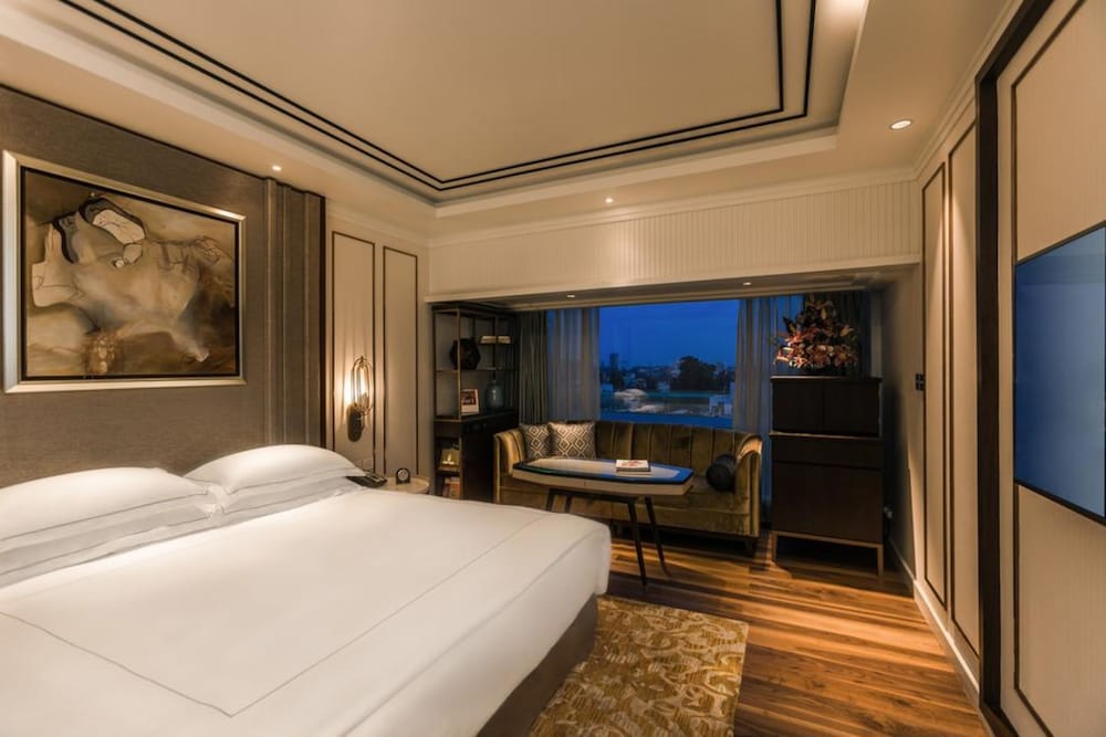 Deluxe Room, 2 Twin Beds, City View - Photo 3