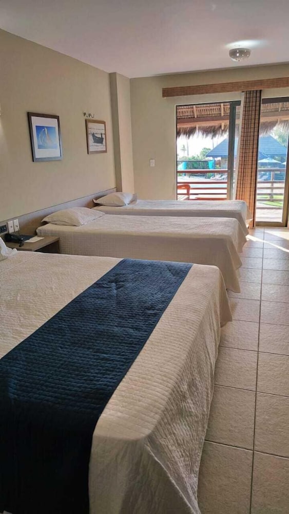 Deluxe Suite, Pool View photo 2