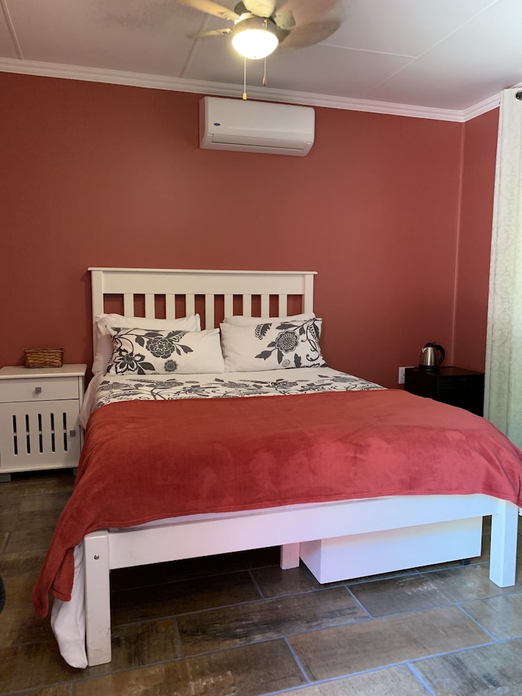 Economy Room - Photo 1