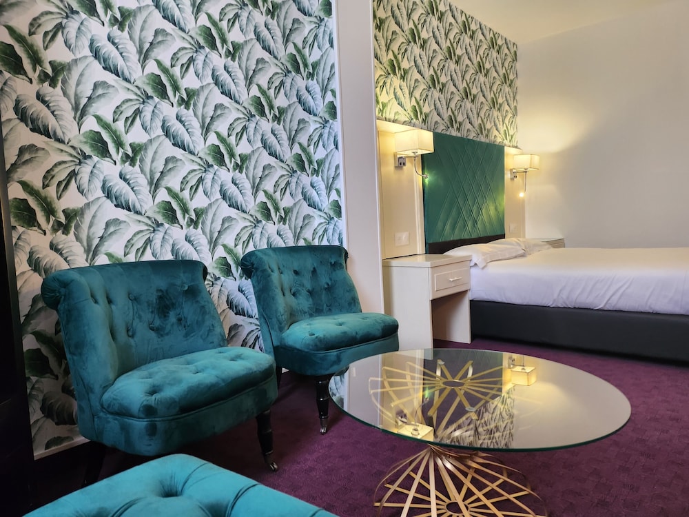 Deluxe Double Room, 1 Double Bed - Photo 1