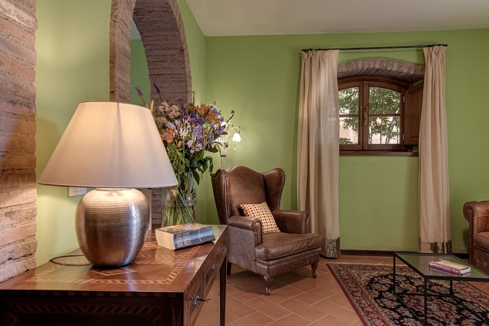 Traditional Apartment, 2 Bedrooms (SPA Access Included) photo 3