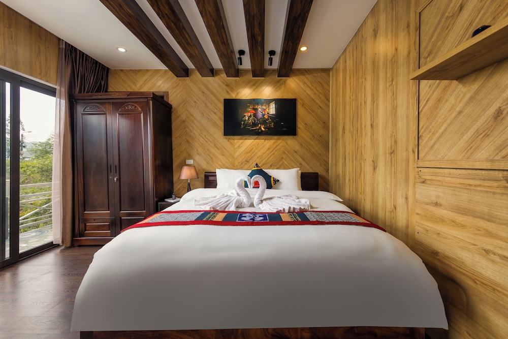 Deluxe Room, Mountain View - Photo 2