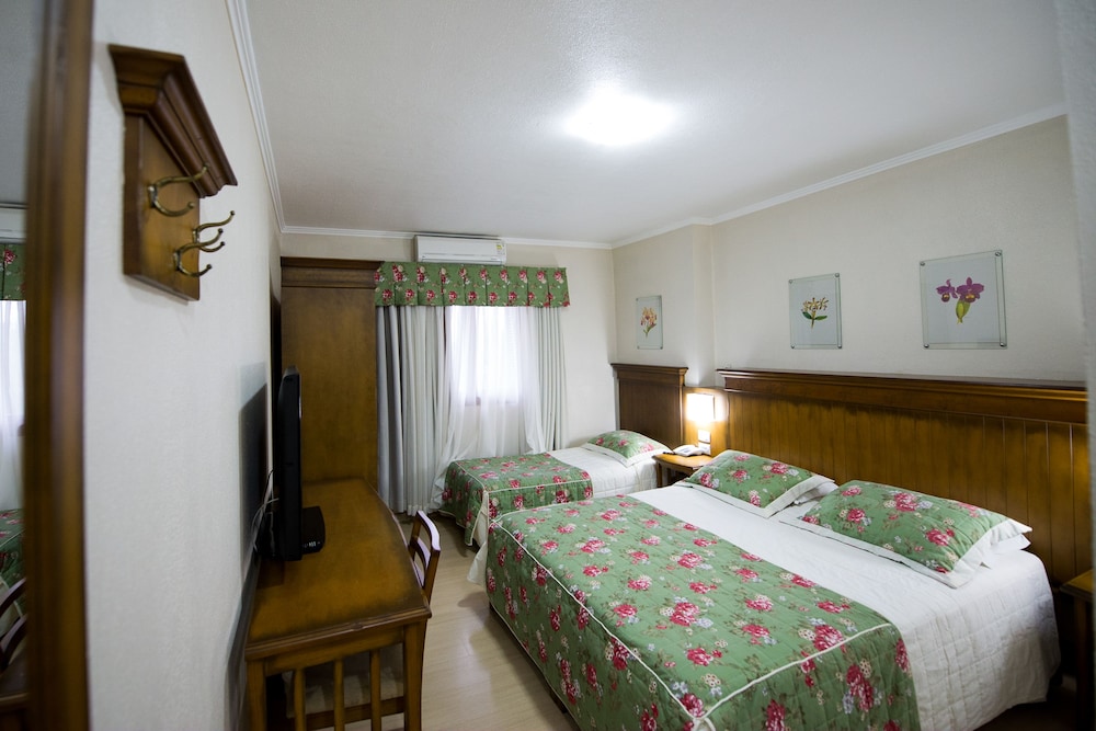 Deluxe Triple Room photo 1
