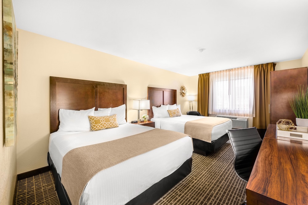Standard Room, 2 Queen Beds photo 3