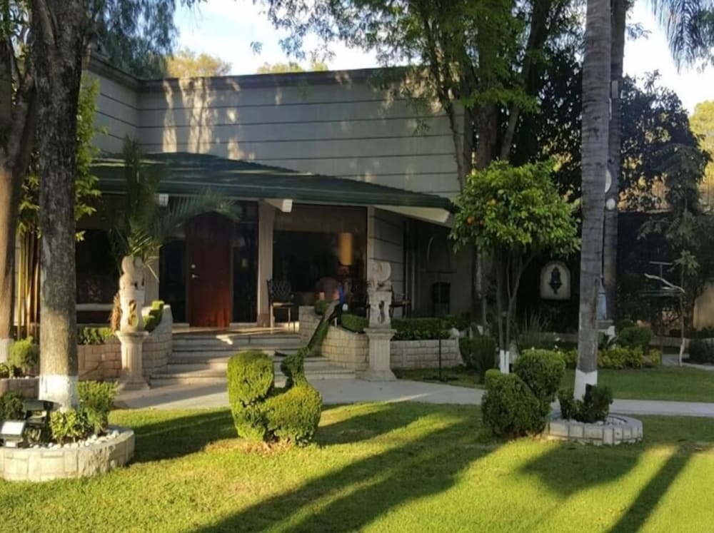Family Room, Multiple Beds, Accessible photo 3