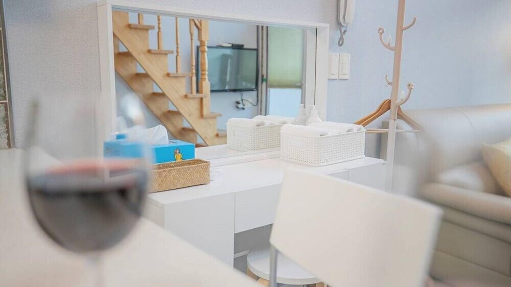 Room (203 duplex spa) - Photo 9
